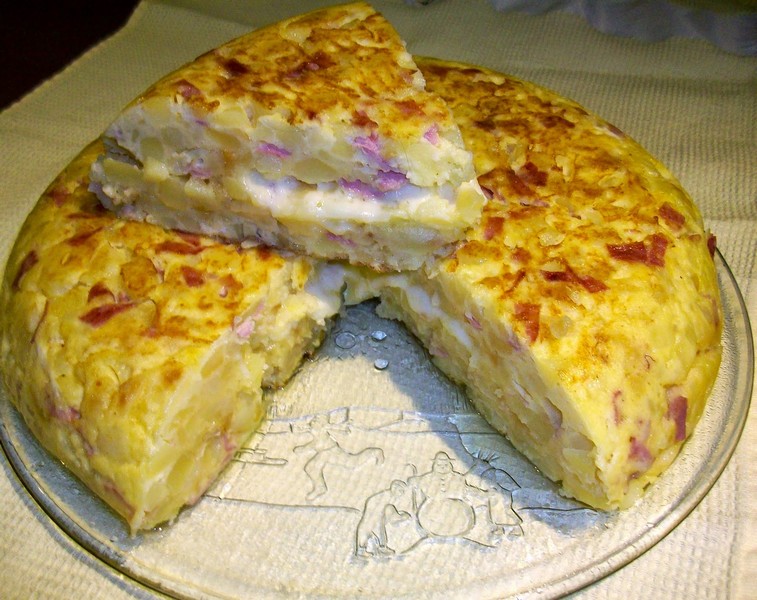 L’intramontabile tortilla de patatas rellena