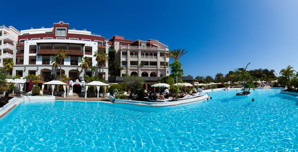 Alberghi o case vacanza: chi vince?