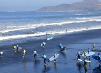 La Bahía de El Confital manca la promozione di Riserva Mondiale di Surf