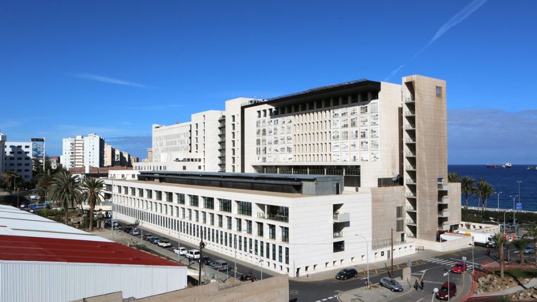 Chirurghi, anestesisti e medici d’urgenza chiedono le dimissioni dei vertici dell’ospedale insulare Chirurghi, anestesisti e medici d’urgenza chiedono le dimissioni dei vertici dell’ospedale insulare