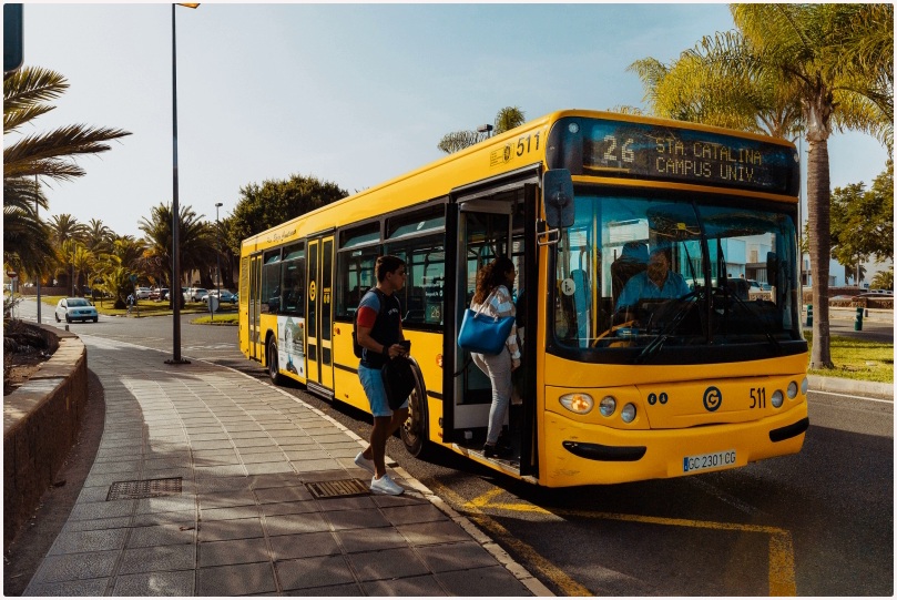DAL 1° GENNAIO GLI AUTOBUS URBANI E INTERURBANI SARANNO GRATUITI NELLE ISOLE CANARIE DAL 1° GENNAIO GLI AUTOBUS URBANI E INTERURBANI SARANNO GRATUITI NELLE ISOLE CANARIE