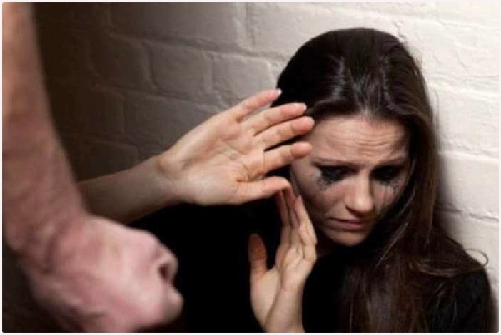 OGNI GIORNO 25 DONNE CANARIE DENUNCIANO I LORO PARTNER O EX PARTNER PER MALTRATTAMENTI OGNI GIORNO 25 DONNE CANARIE DENUNCIANO I LORO PARTNER O EX PARTNER PER MALTRATTAMENTI