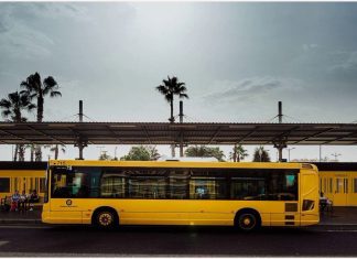 LE COMPAGNIE DI AUTOBUS SI OPPONGONO: “NON POSSIAMO APPLICARE L’ABBONAMENTO GRATUITO”