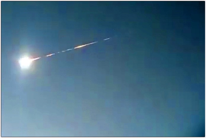 UNA PALLA DI FUOCO HA ATTRAVERSATO IL CIELO DELLE CANARIE: COSA ERA QUESTO MISTERIOSO BOLIDE? UNA PALLA DI FUOCO HA ATTRAVERSATO IL CIELO DELLE CANARIE: COSA ERA QUESTO MISTERIOSO BOLIDE?