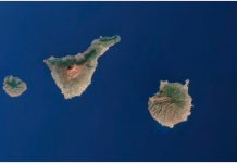 LE ISOLE CANARIE DALLO SPAZIO, IN UNA GIORNATA SENZA NUVOLE O CALIMA