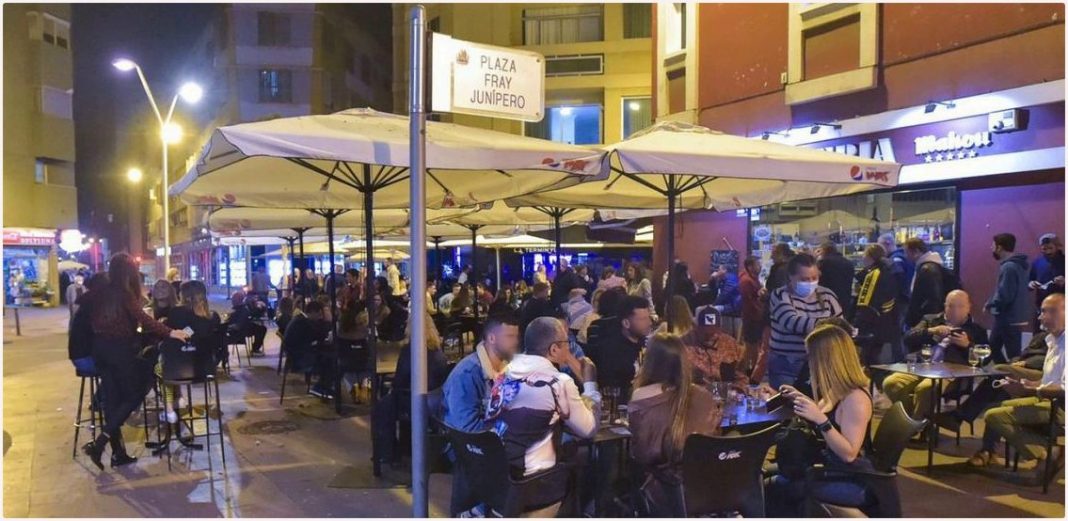 I PROPRIETARI DEI LOCALI DI VIA JOAQUÍN COSTA RICORRONO PER EVITARE LA CHIUSURA ALLE 22 I PROPRIETARI DEI LOCALI DI VIA JOAQUÍN COSTA RICORRONO PER EVITARE LA CHIUSURA ALLE 22