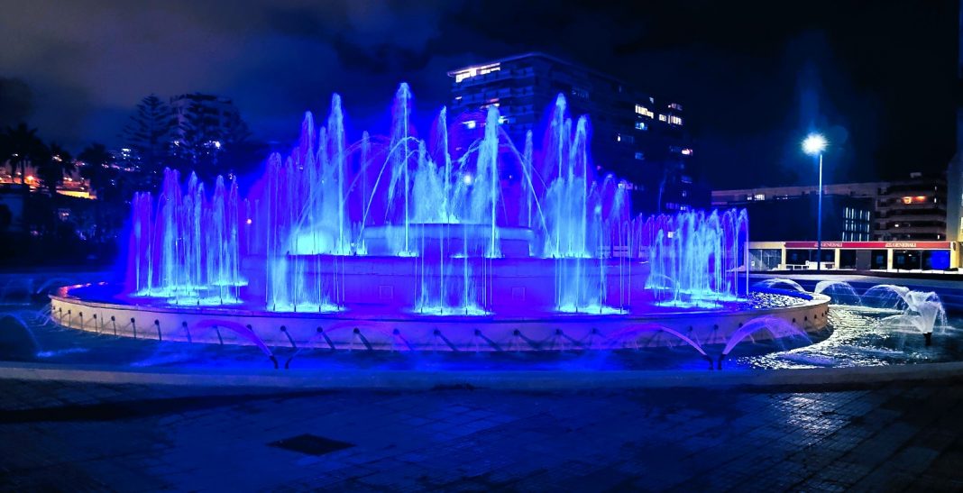 Las Palmas: La Fuente Luminosa, Simbolo a Rischio Las Palmas: La Fuente Luminosa, Simbolo a Rischio