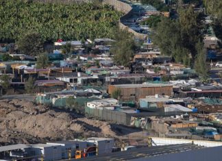 Numeri in Miglioramento, Realtà Stagnante: Perché le Canarie Restano Povere