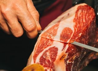 Il jamón più caro d’Europa: il paradosso fiscale delle Canarie