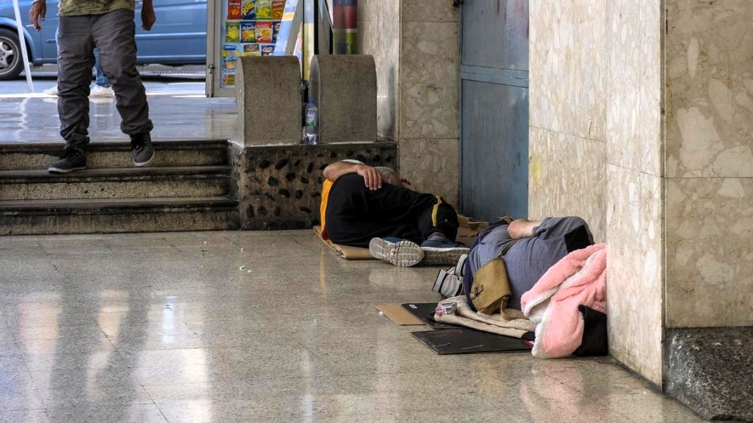 A Las Palmas c’è povertà A Las Palmas c’è povertà