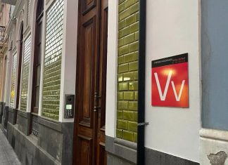 Canarie: l’invasione degli affitti brevi, come il boom del turismo sta sottraendo case ai residenti