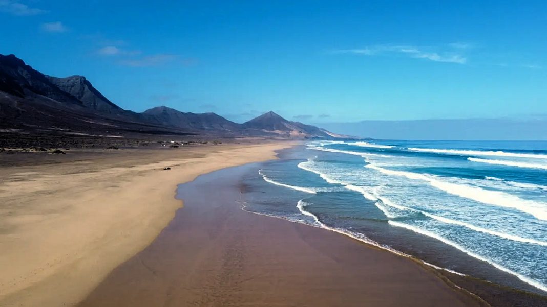 Cofete, la spiaggia più lunga delle Canarie Cofete, la spiaggia più lunga delle Canarie