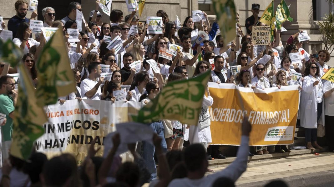 Sanità alle Canarie: tra precarietà, fuga di specialisti e infrastrutture al limite Sanità alle Canarie: tra precarietà, fuga di specialisti e infrastrutture al limite