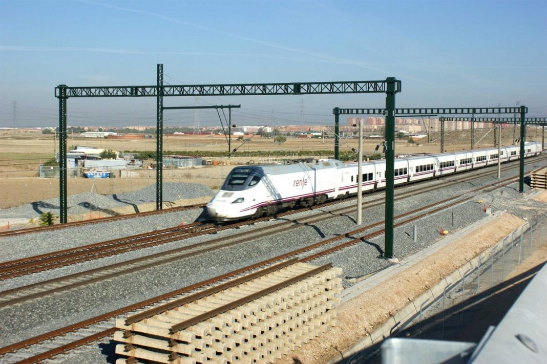 Gran Canaria resta a piedi: sfuma (per il momento) il sogno del treno Gran Canaria resta a piedi: sfuma (per il momento) il sogno del treno