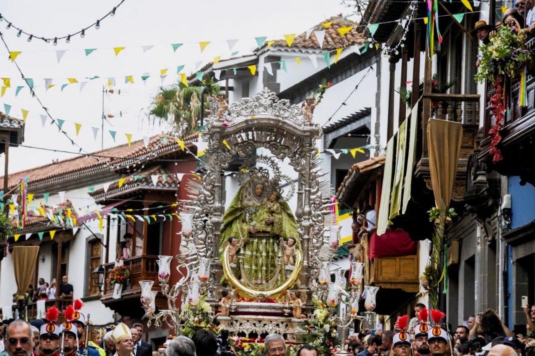 La Virgen del Pino a Teror: Fede, tradizione e identità di Gran Canaria La Virgen del Pino a Teror: Fede, tradizione e identità di Gran Canaria