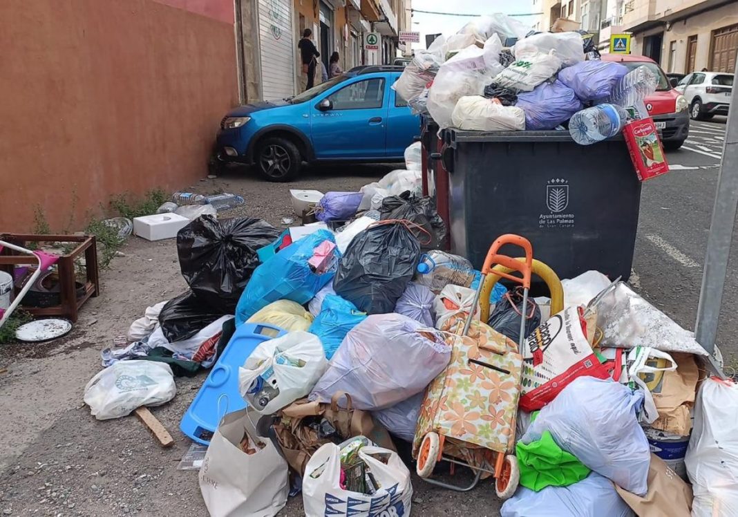 Las Palmas de Gran Canaria: 5.072 grida d’allarme contro il degrado urbano Las Palmas de Gran Canaria: 5.072 grida d’allarme contro il degrado urbano