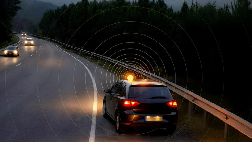 Spagna, dal 2026 nuova norma sulla sicurezza stradale: il lampeggiante V-16 diventa obbligatorio Spagna, dal 2026 nuova norma sulla sicurezza stradale: il lampeggiante V-16 diventa obbligatorio