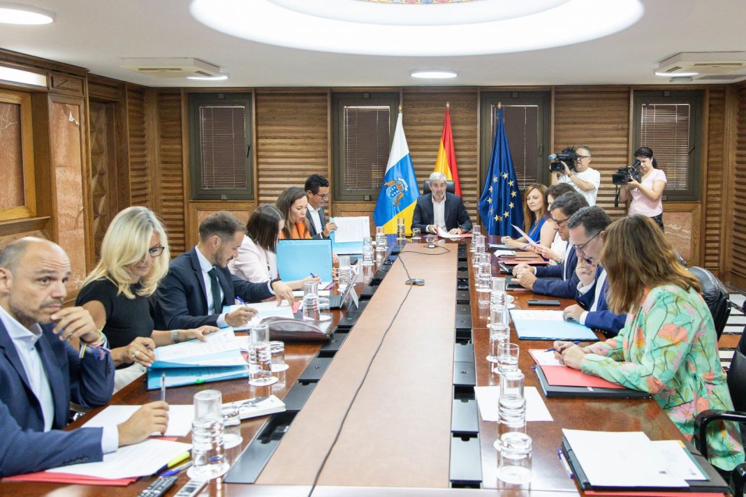 Il Governo delle Canarie supera il milione di euro in “dietas” nel primo semestre del 2025 Il Governo delle Canarie supera il milione di euro in “dietas” nel primo semestre del 2025