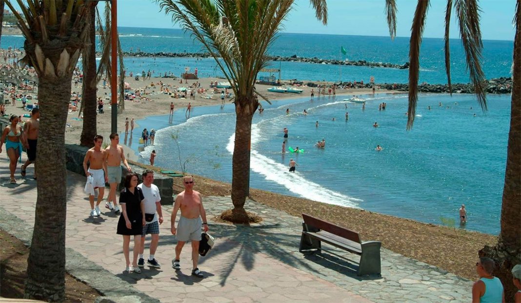 L’economia canaria: un settore turistico da record, una società in difficoltà L’economia canaria: un settore turistico da record, una società in difficoltà