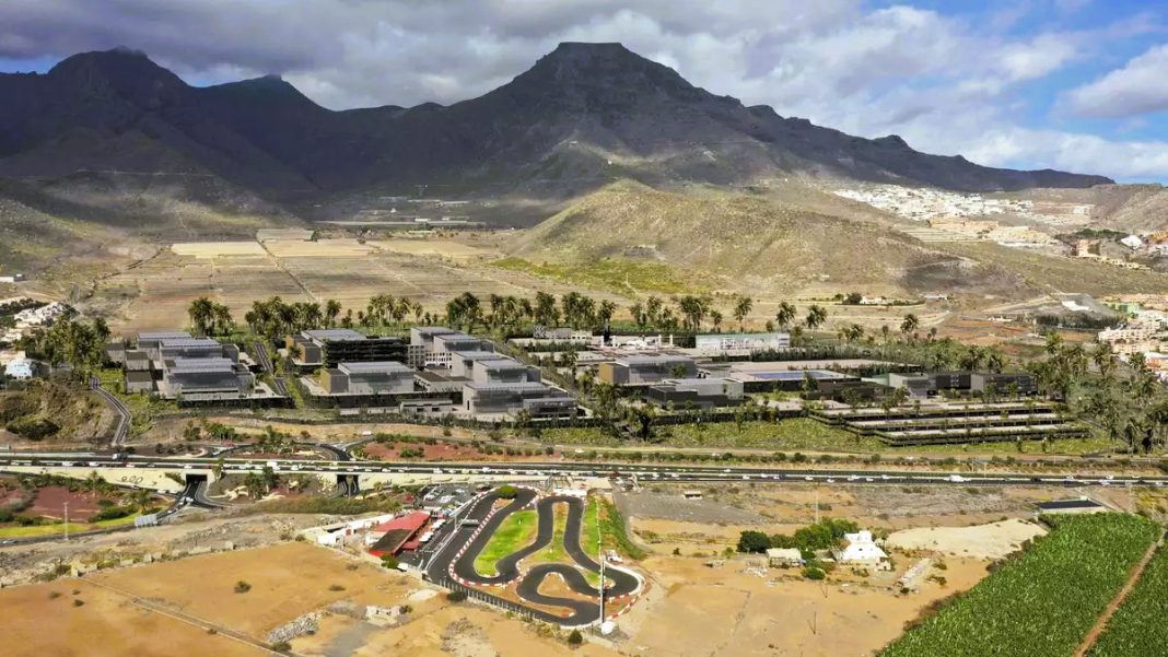 La città del cinema di Tenerife consumerà l’acqua di 355 piscine olimpioniche in piena emergenza idrica La città del cinema di Tenerife consumerà l’acqua di 355 piscine olimpioniche in piena emergenza idrica