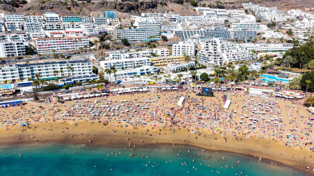 Canarie, scatta l’allarme dall’estero: le canarie entrano nella “no list” delle guide internazionali Canarie, scatta l’allarme dall’estero: le canarie entrano nella “no list” delle guide internazionali