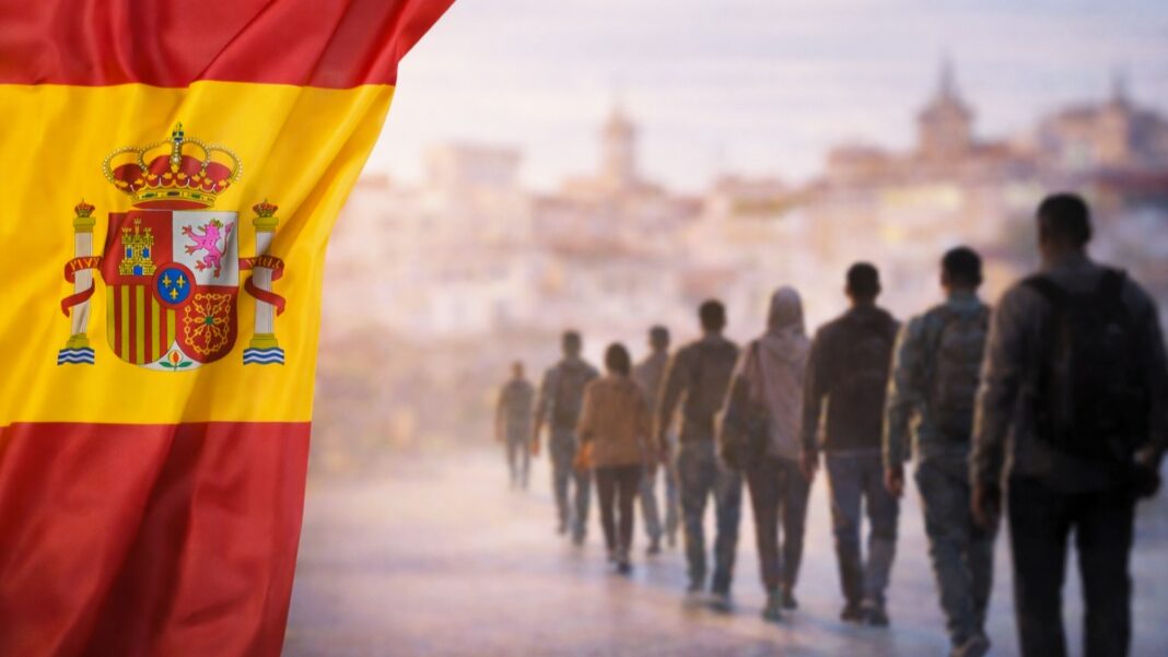 Spagna, nuova maxi‑regolarizzazione: il Governo apre a mezzo milione di stranieri Spagna, nuova maxi‑regolarizzazione: il Governo apre a mezzo milione di stranieri