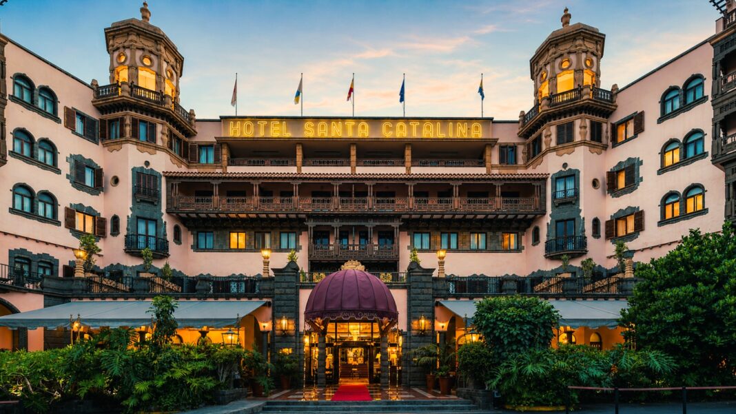 Hotel Santa Catalina, oltre 130 anni di storia nel cuore di Las Palmas Hotel Santa Catalina, oltre 130 anni di storia nel cuore di Las Palmas